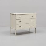 1122 1354 CHEST OF DRAWERS